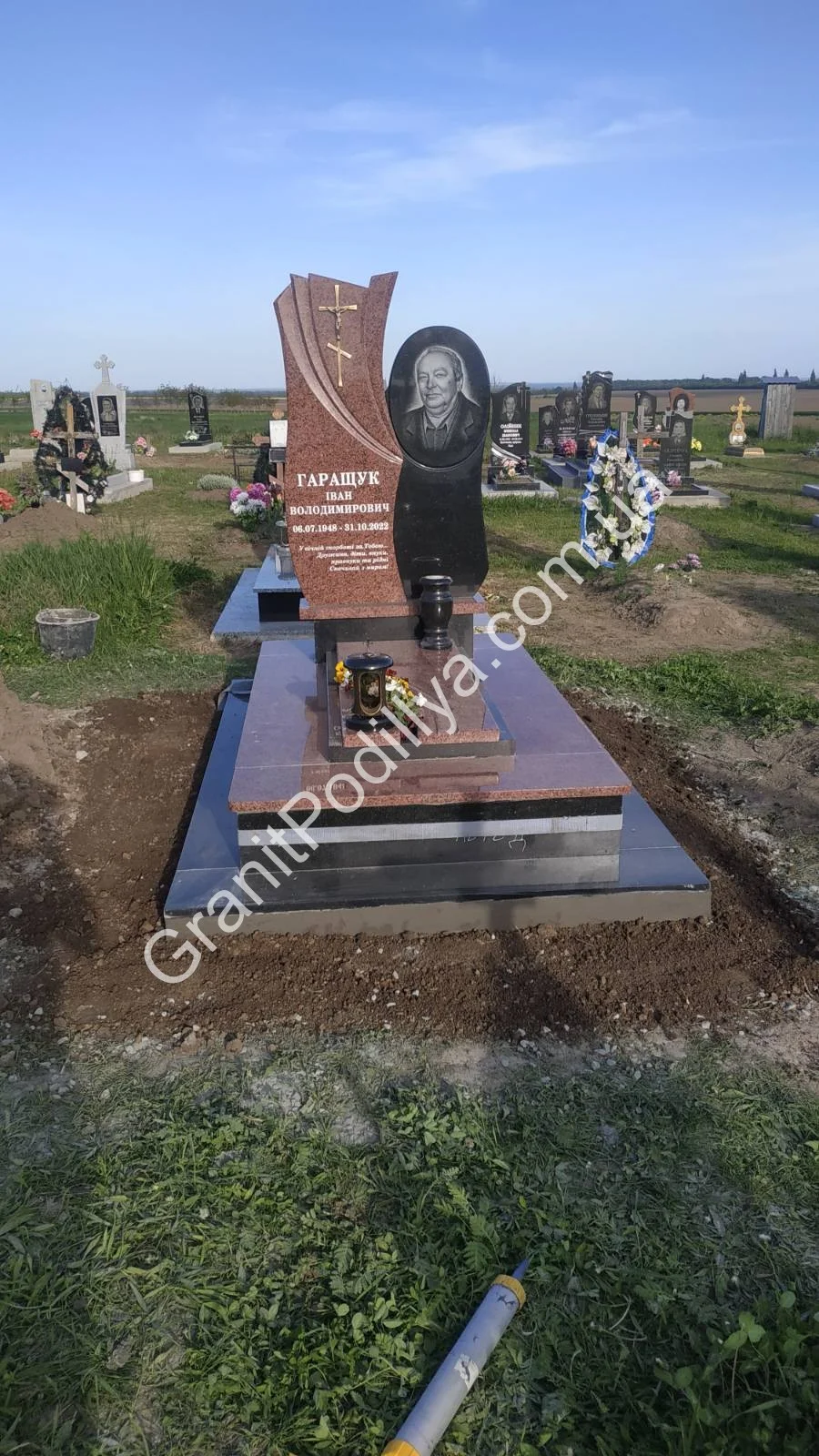 Подвійний пам'ятник з граніту - Кам'янець-Подільський | GranitPodillya